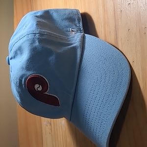 MLB Cooperstown Clean Up Adjustable Philadelphia Phillies Hat, Adult.